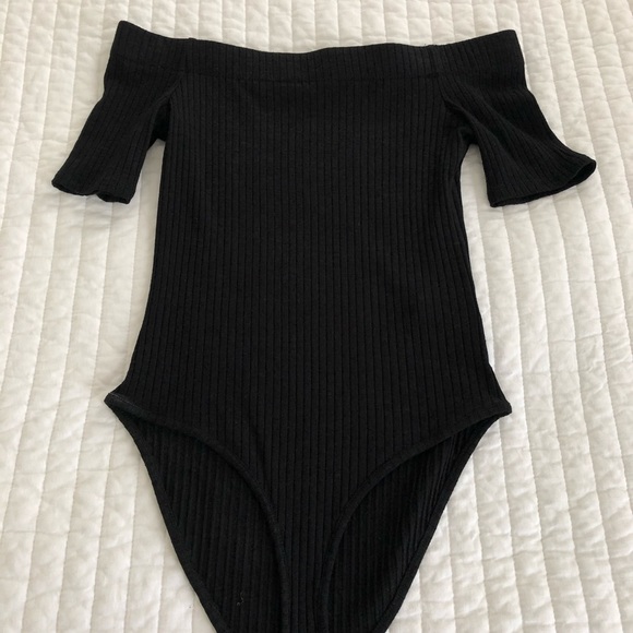 Tops - Off the shoulder black bodysuit